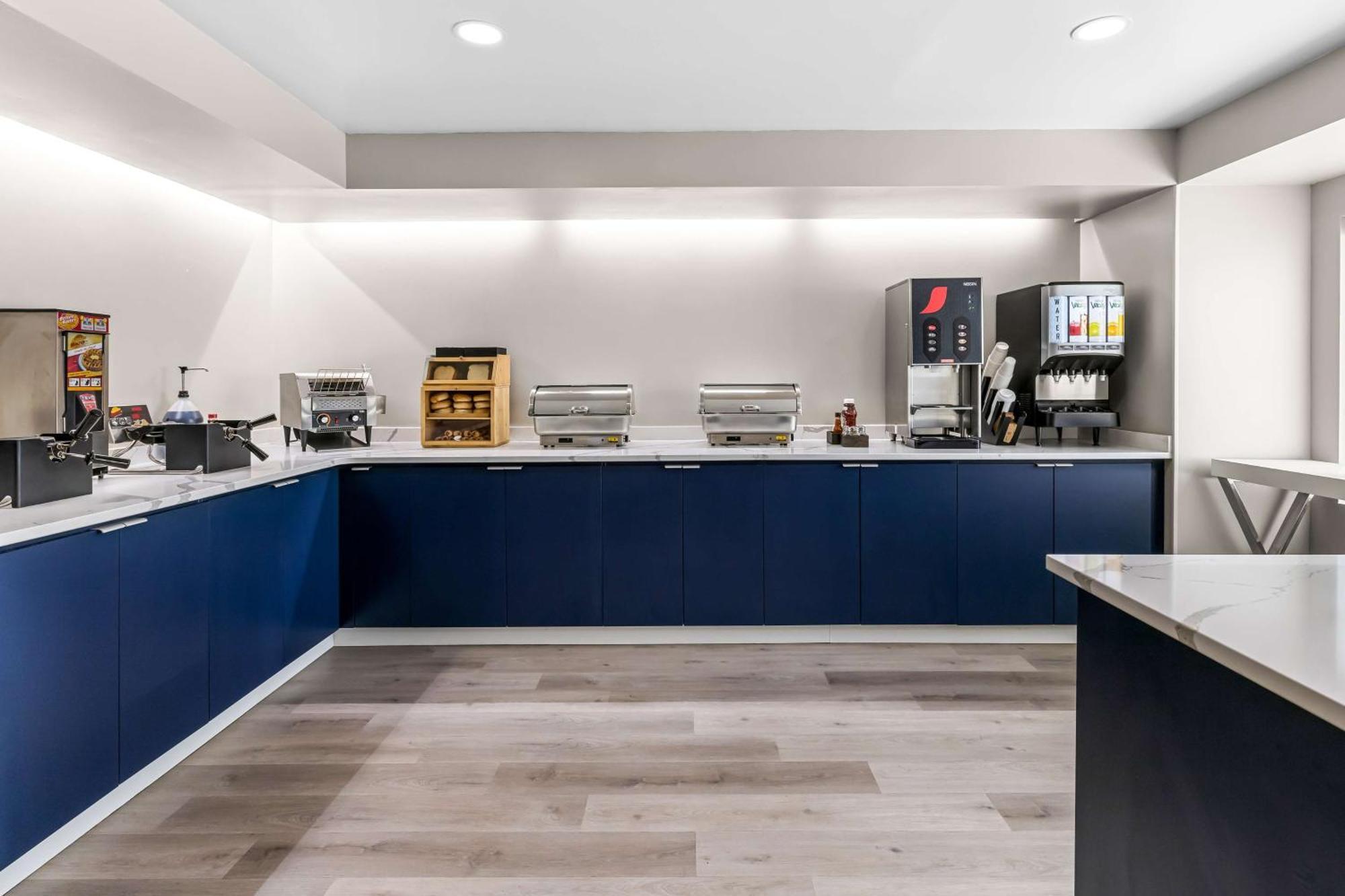 Best Western Buffalo Inn & Suites מראה חיצוני תמונה